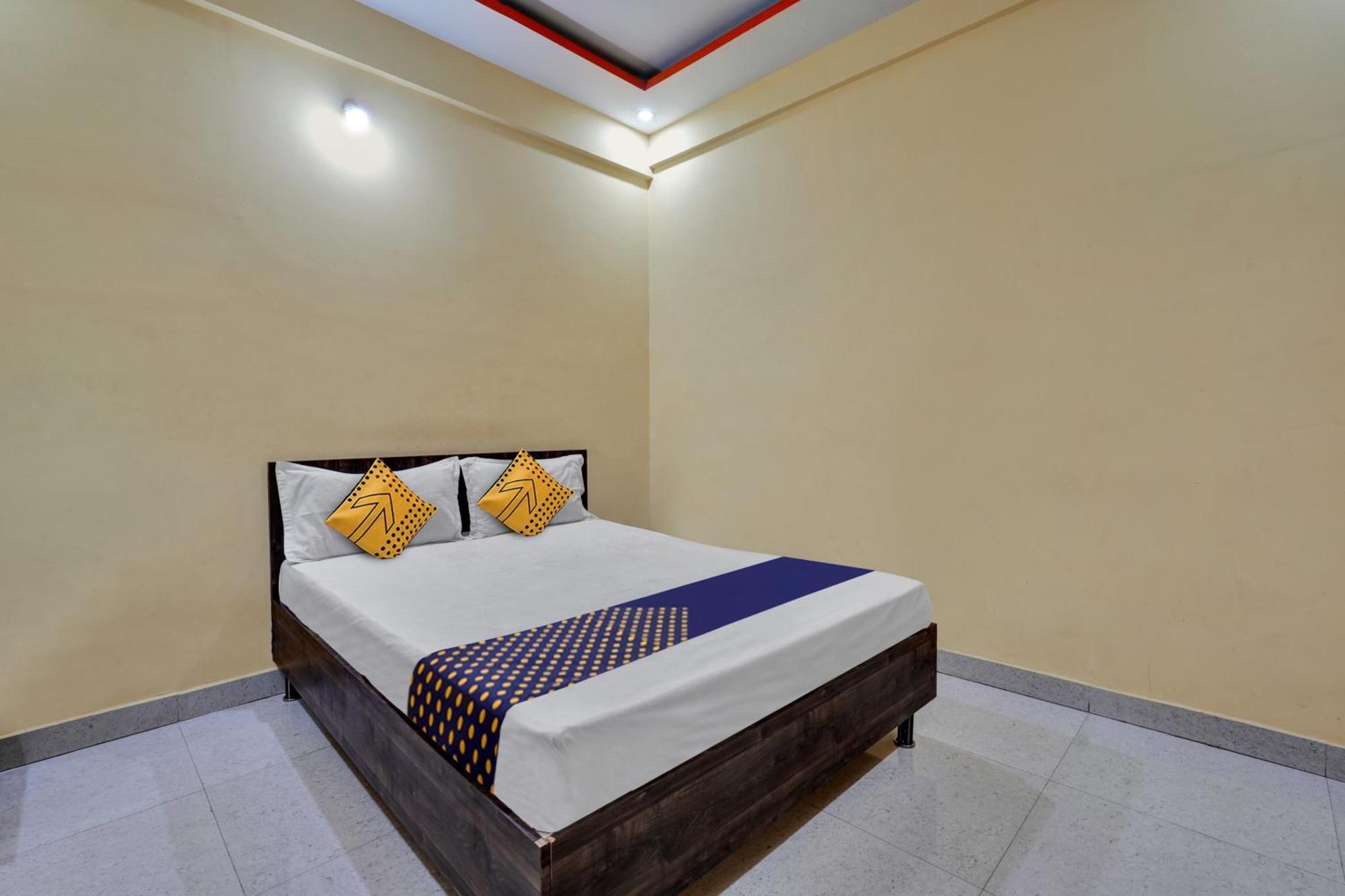 Spot On Anugraha Residency Hotel Kumbalgod Eksteriør billede
